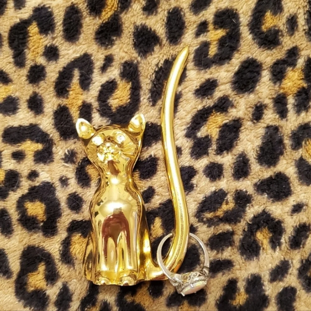 Gold Rhinestone Eye Cat Ring Holder